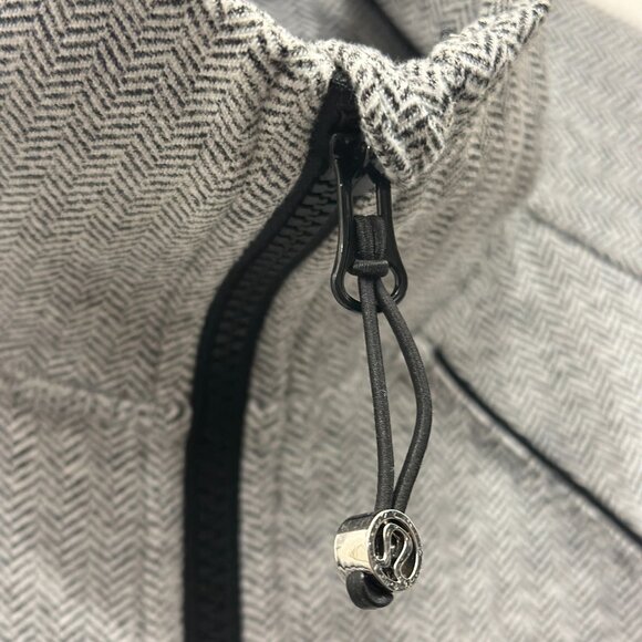 LIKE NEW Lululemon Define Nice Asana Herringbone Tweed Jacket size 4 Coat LOLE - Picture 3 of 15